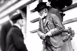 Andrew Carnegie (phải), từng có thời điểm là người giàu nhất hành tinh, đi lên từ hai bàn tay trắng. Ảnh: History Extra.