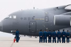 Máy bay vận tải Y-20 của Trung Quốc. Ảnh: MW.