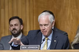 Thượng nghị sĩ Mỹ Ron Johnson mở cuộc điều tra liên quan tới những người xung quanh ông Joe Biden lúc ông còn tại vị. Ảnh: Getty.