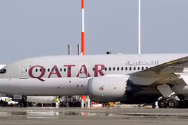 Một chiếc máy bay của hãng không Qatar Airways (Ảnh: RT)