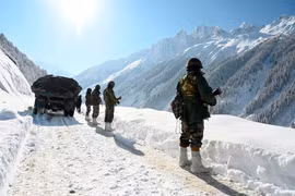 Chiến thuật "cắt lát salami" đang được Trung Quốc áp dụng ở Himalaya? (Ảnh: Getty)