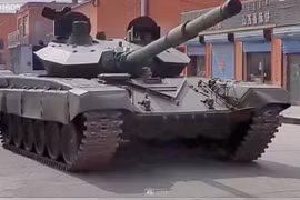 Norinco nâng cấp xe tăng T-72 với tháp pháo mới. Ảnh: Weibo.