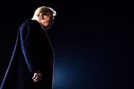 Tổng thống Trump đang muốn có một lệnh ân xá cho bản thân? (Ảnh: NYTimes)