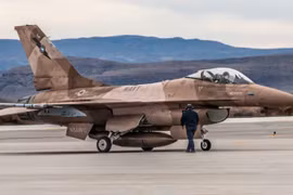 Chiến đấu cơ F-16 do Mỹ sản xuất. Ảnh: MW.