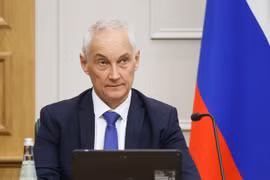 Ứng cử viên Bộ trưởng Quốc phòng Nga Andrei Belousov phát biểu trong cuộc họp của Ủy ban Quốc phòng và An ninh của Hội đồng Liên bang tại Moscow, Nga (Ảnh: RT)
