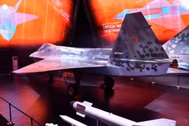 Chiến đấu cơ tàng hình thế hệ 5, Sukhoi "Checkmate", của Nga có phải đối thủ của F-35? (Ảnh: Sputnik)