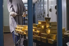 Nga tiếp tục có động thái mới nhằm giảm sự phụ thuộc vào đồng USD (Ảnh: RT)