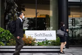 SoftBank cho hay công ty sẽ chuyển hướng đầu tư sang lĩnh vực AI (Ảnh: Bloomberg)