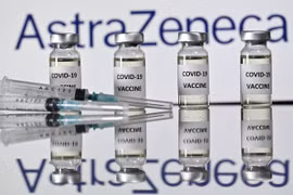Vaccine ngừa COVID-19 của AstraZeneca/Oxford bị đình chỉ sử dụng tạm thời ở Đan Mạch (Ảnh: Getty)