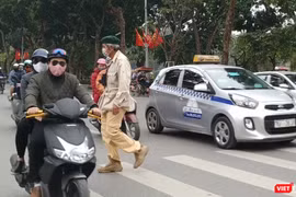 Người dân tại 5 tỉnh thành có thêm hình thức nộp phạt vi phạm hành chính trong lĩnh vực giao thông đường bộ. Ảnh minh họa: Anh Lê