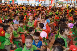 Các cháu nhỏ hào hứng tham dự lễ Khai giảng năm học 2019-2020 tại trường mầm non Mỹ Đình 2.