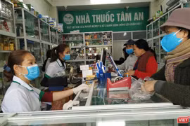 Thuốc sốt rét Hydroxycloroquine và Cloroquin gây "sốt" tại các nhà thuốc những vài ngày gần đây. Ảnh: Anh Lê