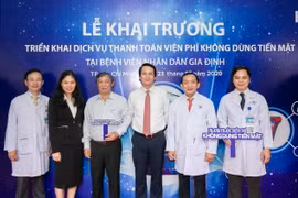 Lễ khai trương triển khai dịch vụ thanh toán viện phí không dùng tiền mặt tại Bệnh viện nhân dân Gia Định.