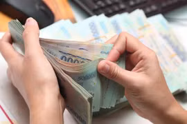 Đằng sau khối nợ 750 tỉ đồng không tài sản bảo đảm của Mua bán nợ Hoà Bình 
