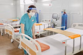 Hai công trình được khởi công từ ngày 8/7 và bàn giao trong 30 ngày.