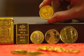 Nhiều kịch bản cho giá vàng năm 2021, cao nhất 2.400 USD/ounce