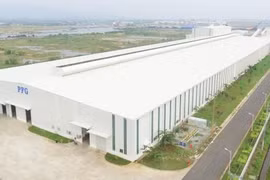 Nhà máy sản xuất kinh nổi siêu trắng của PFG