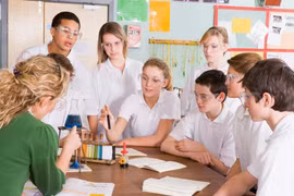 Khoa học Tự nhiên là môn học bắt buộc trong chương trình giáo dục phổ thông (Ảnh: Gettingsmart.com)