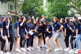 Học sinh lớp 12 “bung xõa” giải tỏa áp lực trước mùa thi quan trọng 