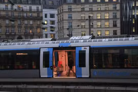 Cuộc đình công đã làm ảnh hưởng nghiêm trọng tới hệ thống giao thông ở Paris (Ảnh: AP)
