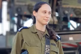 Nữ đại úy quân đội Israel Or Naaman