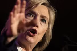 Bà Hillary Clinton