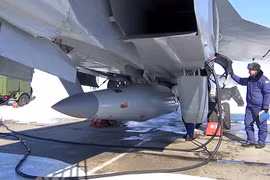 Tên lửa Kinzhal được lắp trên tiêm kích đánh chặn tầm xa Mig-31