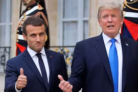 Ông Macron gặp tổng thống Mỹ Donald Trump trong chuyến thăm Mỹ