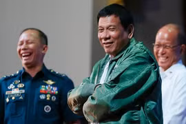 Rất khó đoán những bước đi tiếp theo của tổng thống Duterte