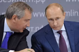 Tổng thống Putin và phó thủ tướng Dmitry Rogozin