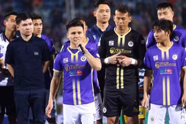 Quang Hải rưng rưng nói lời chia tay đội bóng, các CĐV