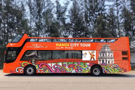 Đại biểu tham dự SEA Games 31 sẽ được trải nghiệm miễn phí xe buýt 2 tầng “Hanoi City tour”. Ảnh: Seagames31
