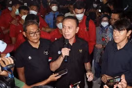 ndonesia tố U19 Việt Nam và U19 Thái Lan chơi bẩn, dọa kiện lên AFF. Ảnh: CNN