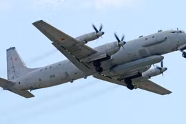 Máy bay trinh sát IL-20 của Nga