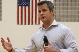 Hạ nghị sĩ Adam Kinzinger không tin vào tuyên bố của tổng thống Trump.