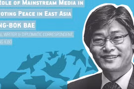 Nhà báo Bae Myung-bok.