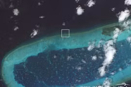 Công trình trên đá bông bay.