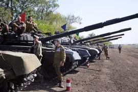 Quân ly khai tại Donetsk.