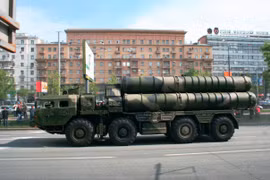 Hệ thống phòng thủ tên lửa đất đối không S-300PM.