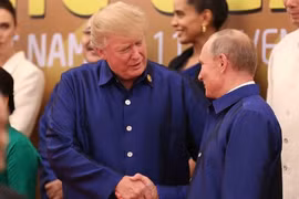 Ông Trump và ông Putin có trao đổi ngắn tại Đà Nẵng.