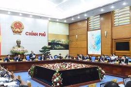 Thủ tướng Nguyễn Xuân Phúc chủ trì một phiên họp Chính phủ thường kỳ (Ảnh: Internet)
