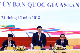 Phó Thủ tướng Phạm Bình Minh chỉ đạo tại một cuộc họp của Ủy ban Asean Quốc gia 2020 (Ảnh: VGP)