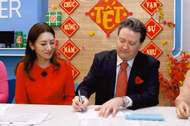 Đại sứ Mỹ Marc E. Knapper và phu nhân
