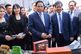 Đi thăm các sản phẩm khởi nghiệp, Thủ tướng bày tỏ: Khát vọng khởi nghiệp dù lớn lao hay nhỏ bé đều rất đáng khích lệ.