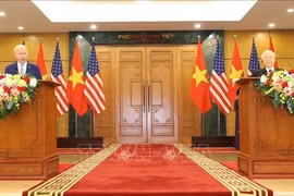 Tổng Bí thư Nguyễn Phú Trọng và Tổng thống Hoa Kỳ Joe Biden đã ra Tuyên bố chung về việc nâng tầm quan hệ Việt Nam - Hoa Kỳ lên Đối tác chiến lược toàn diện vì hòa bình, hợp tác và phát triển bền vững.