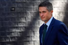 Bộ trưởng Quốc phòng Gavin Williamson vừa bị Thủ tướng Anh Theresa May sa thải vì tiết lộ thông tin liên quan đến Huawei. Ảnh: Reuters