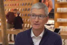CEO Apple Tim Cook trong buổi phỏng vấn của CNBC. Ảnh: CNBC.