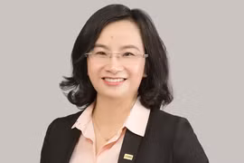 Tân Tổng giám đốc SHB Ngô Thu Hà (trái) và P.TGĐ phụ trách CNTT Lưu Danh Đức