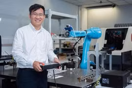 Vị giáo sư đứng sau đế chế 12 tỷ USD 'ươm mầm' cho các startup AI và robot Trung Quốc