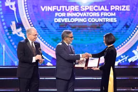 Lễ Trao giải VinFuture 2022, được tổ chức tại Nhà hát lớn Hà Nội, Việt Nam và được phát sóng trực tiếp trên toàn cầu.